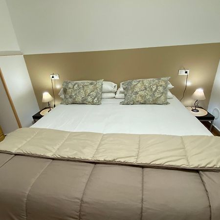 Apartamentos Caces Dış mekan fotoğraf