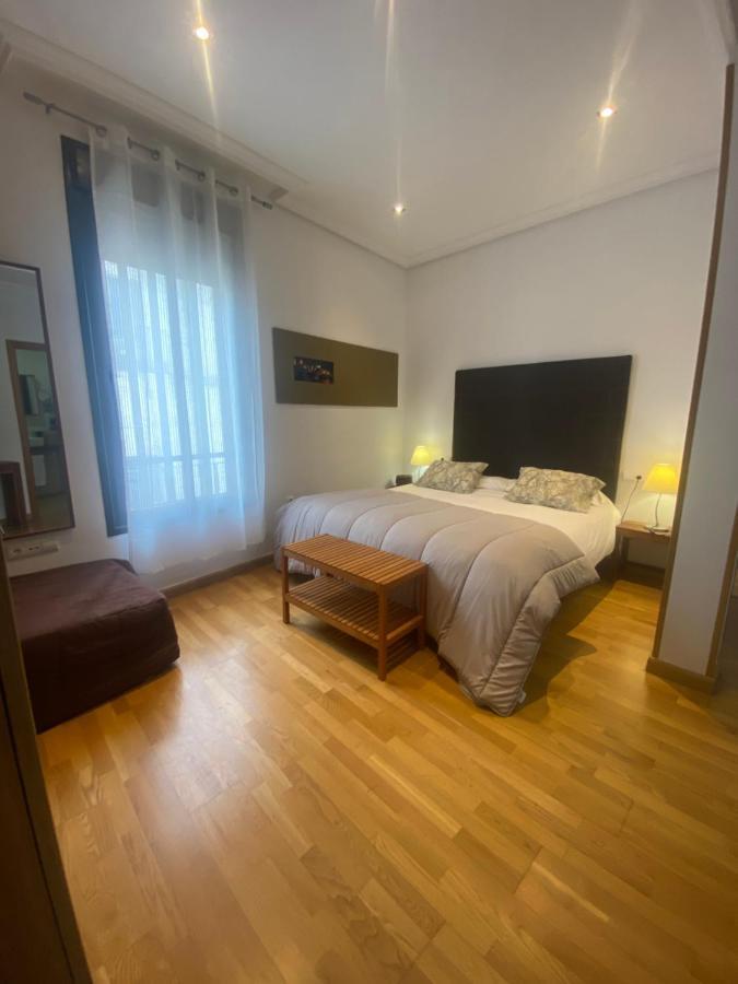 Apartamentos Caces Dış mekan fotoğraf