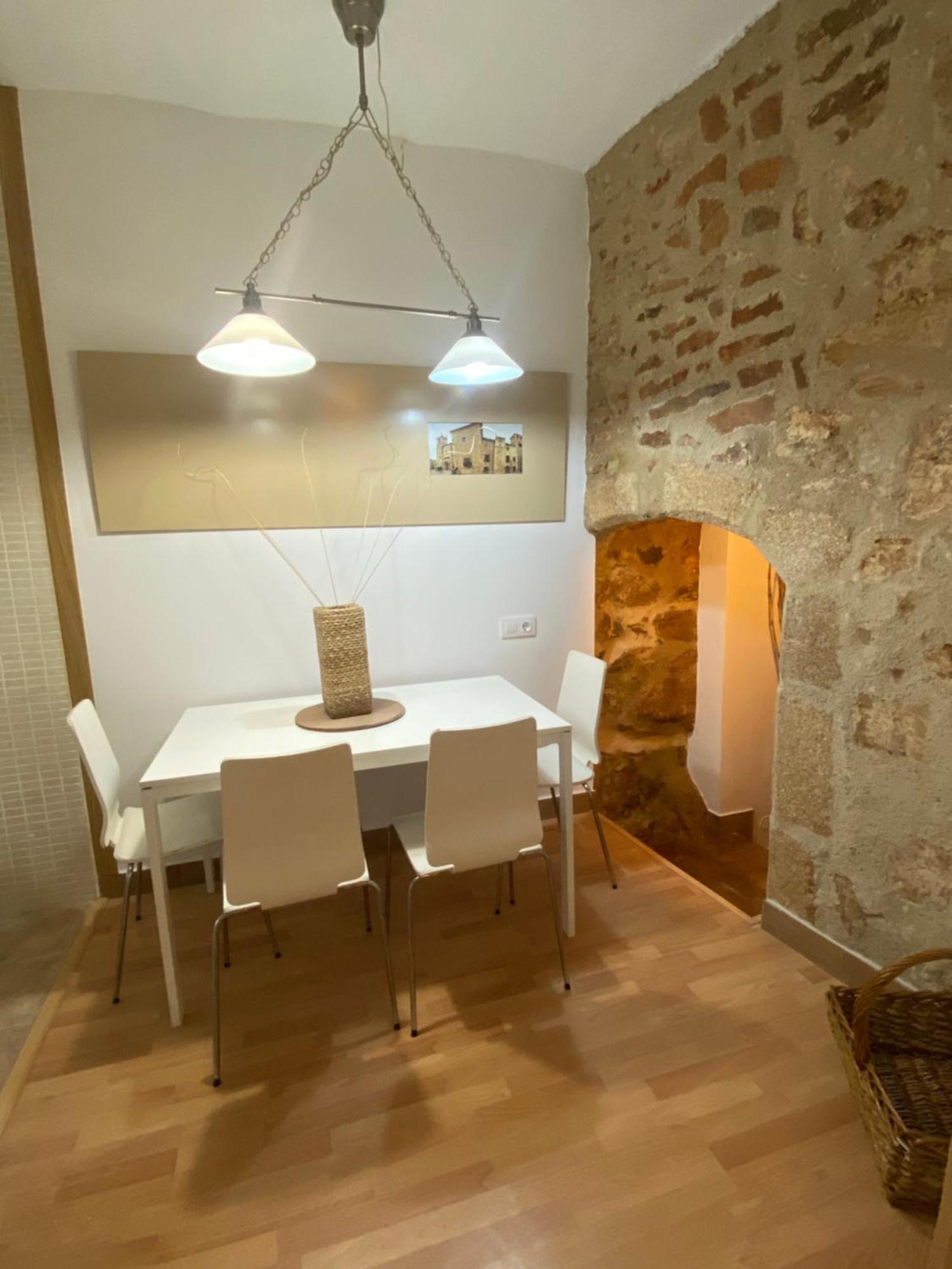 Apartamentos Caces Dış mekan fotoğraf