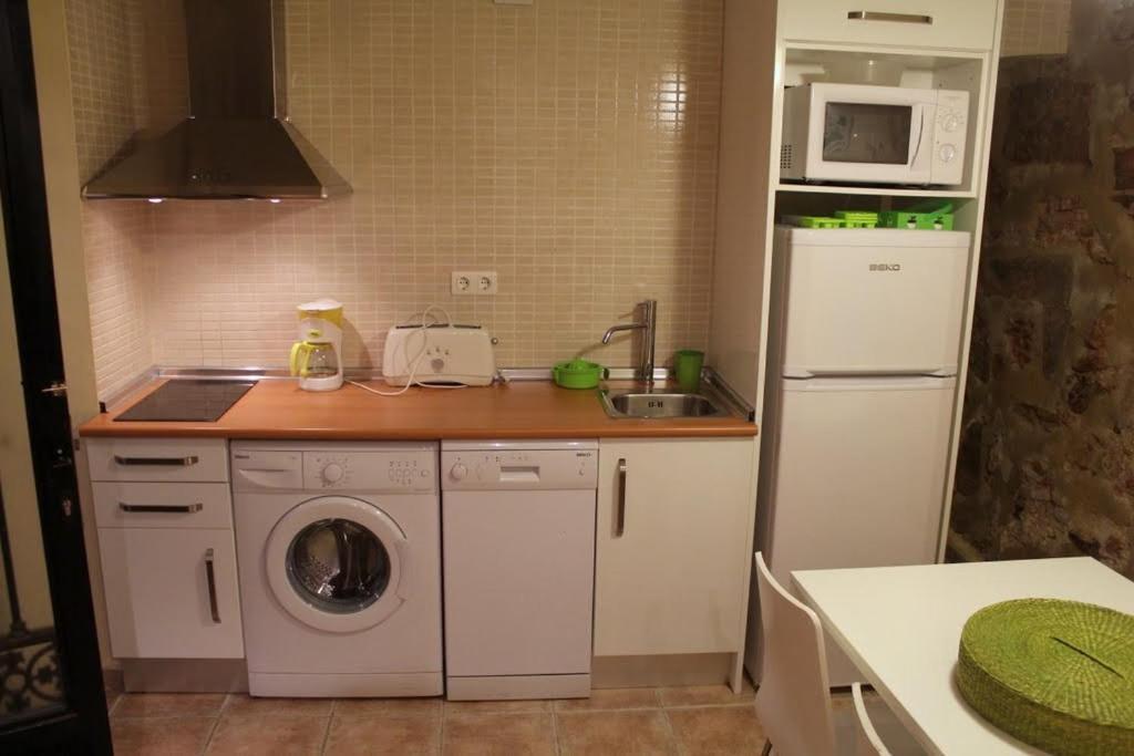 Apartamentos Caces Oda fotoğraf